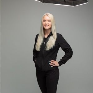 Meet your Posher, Hana